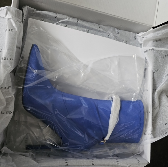 GUESS heels booties Women's size 8.5 - Picture 6 of 6